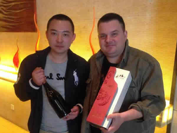 与法国JPM酿酒师合影